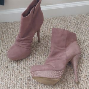 Ankle boots